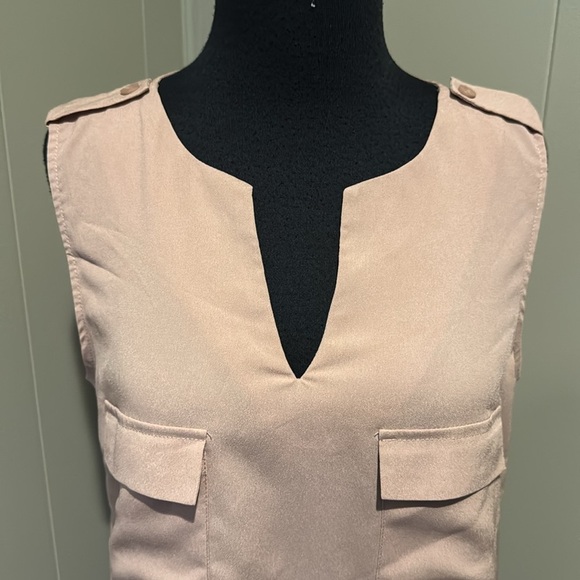 Monteau smoky pink sleeveless button epaulette split neckline top. Medium. - Picture 3 of 6